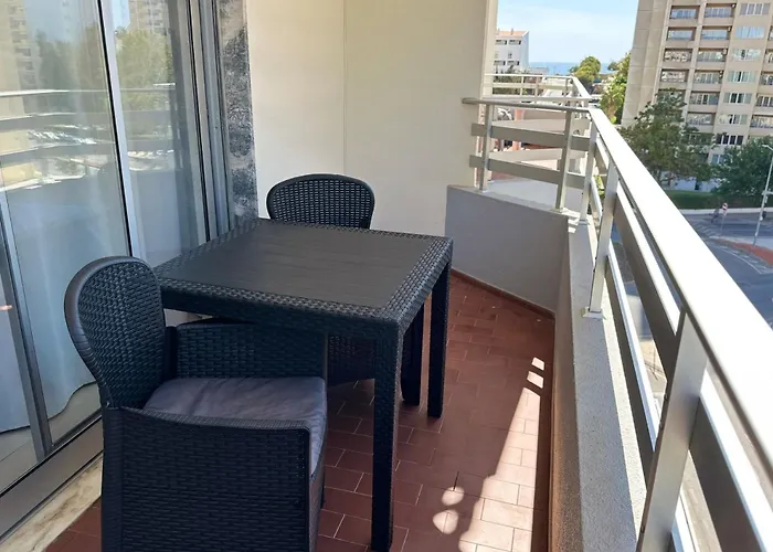 Casa Dos Arcos: Charming Seaside With Pools Apartment